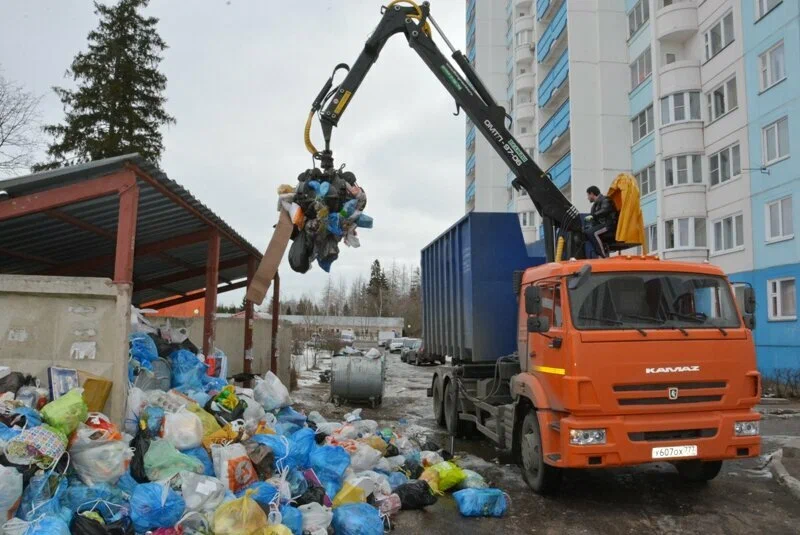 Вывоз бытового мусора в Приморско-Ахтарске с погрузкой в октябре
