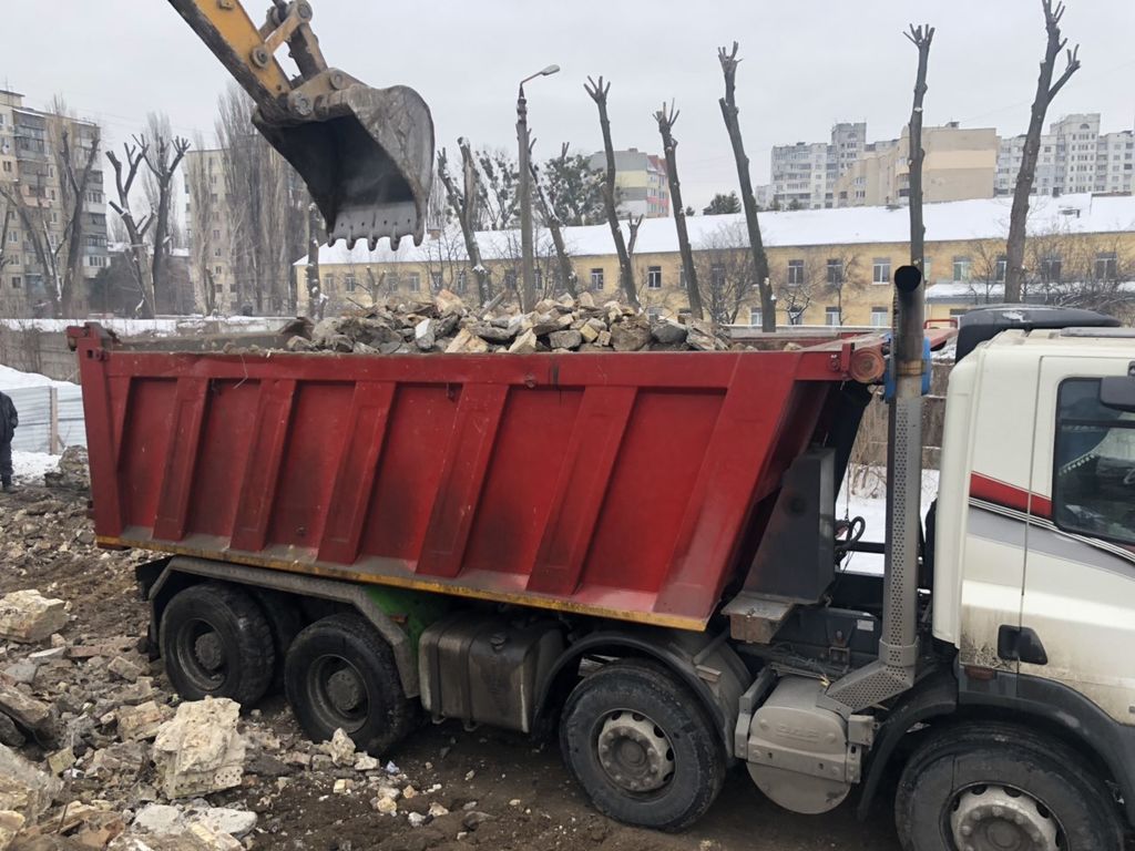 Вывоз мусора Камазом в Приморско-Ахтарске в октябре