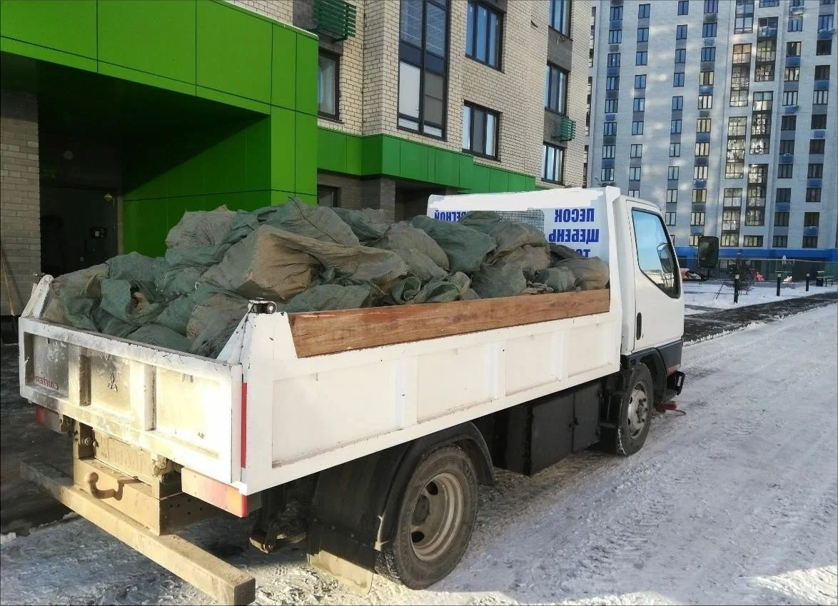 Вывоз мусора грузовым фургоном 3 тонны в Приморско-Ахтарске — цена от 1369 руб., ПроМусор