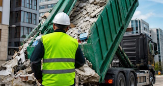 Вывоз строительного мусора в Приморско-Ахтарске: услуги лицензированной компании — ПроМусор